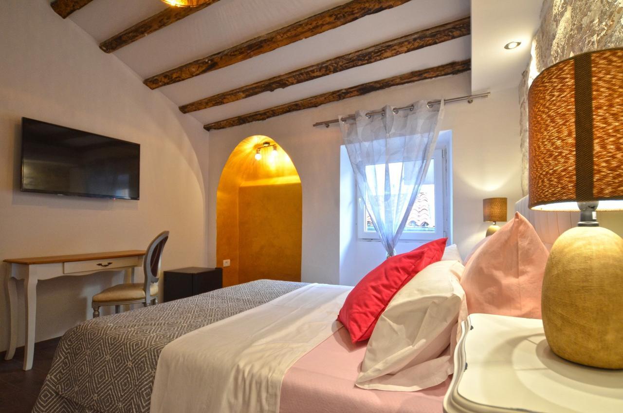 Noanna Apartment Ровинь Экстерьер фото